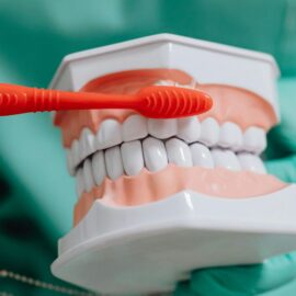 ¿Qué puede deteriorar los dientes? Experta explica y da recomendaciones de higiene bucal
