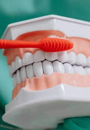 ¿Qué puede deteriorar los dientes? Experta explica y da recomendaciones de higiene bucal