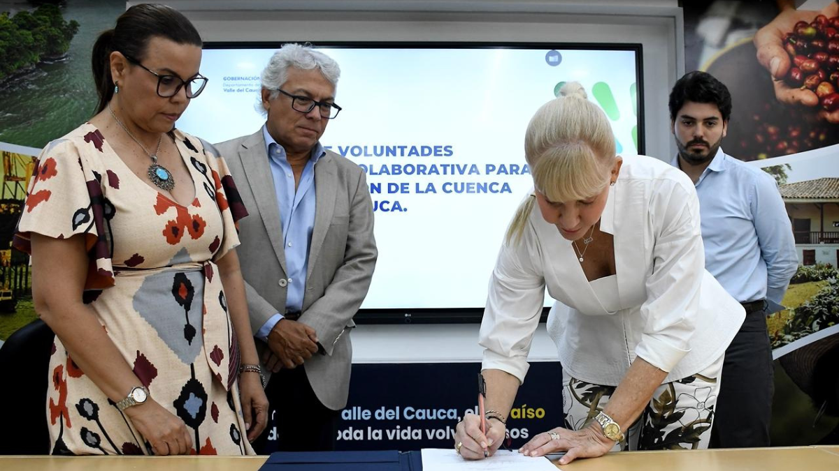 UAO y Gobernación lideran acuerdo para proteger la cuenca alta del río Cauca desde Cali