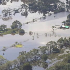 Gobierno decreta nuevo estado de emergencia económica por lluvias