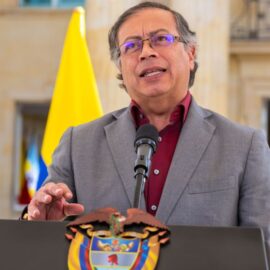 Salario mínimo móvil en Colombia: Este es el ajuste que sugiere el Presidente Gustavo Petro