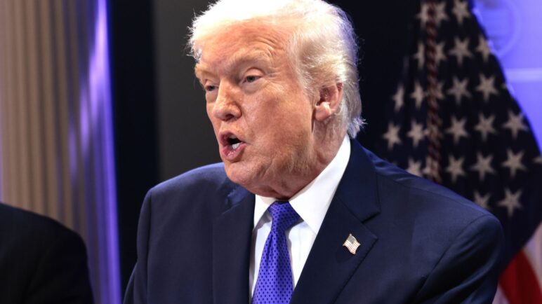 Trump considera "profundamente decepcionante" el fallo del Supremo contra sus aranceles