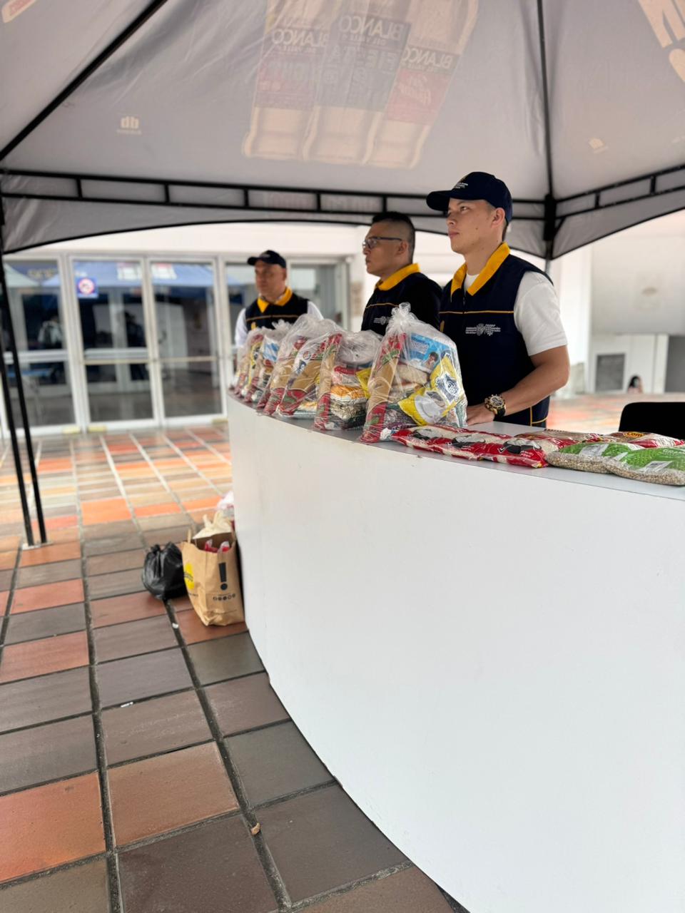 recolección de alimentos para Buenaventura y Córdoba