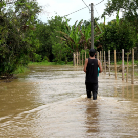 Inundaciones en Villa Paz, Jamundí, dejan cultivos y viviendas bajo el agua