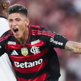 ¿Un mes de salario? La multa que pagaría Jorge Carrascal en Flamengo