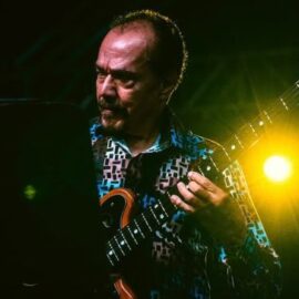 Conociendo a Bobby Valentín: Una leyenda de la salsa
