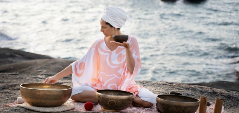 El soundhealing es una práctica por medio de sonidos que transforman vibraciones