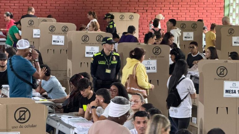 Figuras mediáticas y digitales quedaron por fuera del Congreso: los 'quemados' de las elecciones