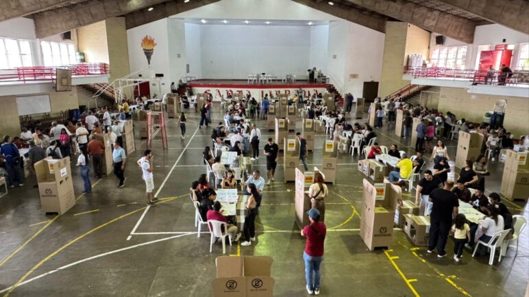 ¡Atención! Cierran las urnas para las elecciones presidenciales 2026 en Colombia