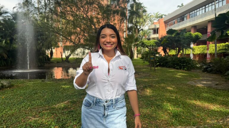 ¿Quién es Michelle Obando, candidata del Frente Amplio Unitario que participará en ciclo de debates?