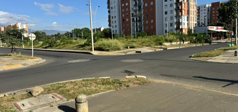 Comunidad de Ciudad Meléndez denuncia falta de señalización tras accidentes de tránsito