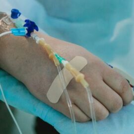 ¿Cómo realizar una tutela para reclamar derechos en la salud? Experto entrega recomendaciones