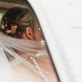 Qué es la sologamia: El acto de llevar el amor propio hasta el "matrimonio"