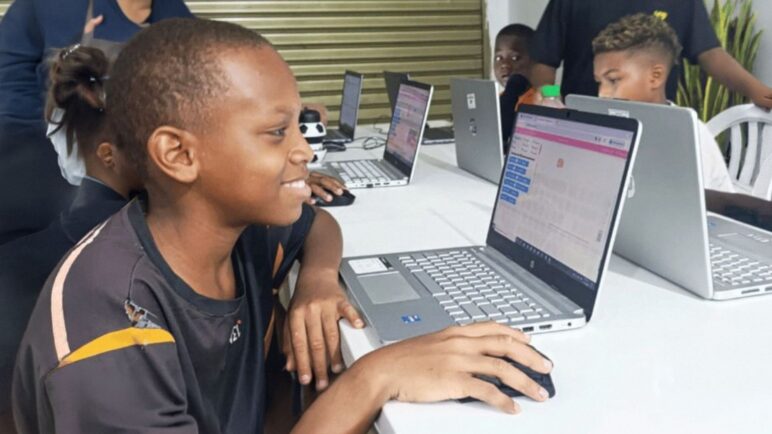 Fundación 'Mi Oportunidad': programas para niños y adultos mayores que transforman vidas en Cali