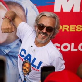 Juan Daniel Oviedo visitó Cali y explicó su rol como fórmula vicepresidencial de Paloma Valencia