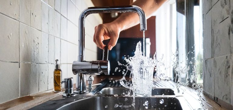 Barrios sin agua este 21 de abril en Cali: Emcali explica razón y horarios de suspensión