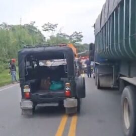 Bloqueo total en la vía Cali–Buenaventura por protestas de comunidades