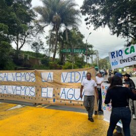 Comunidades rurales de Cali protestan por minería ilegal; amenaza fuentes hídricas en Farallones