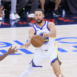 Bajo la 'batuta' de Curry, los Golden State Warriors logran avanzar en la NBA; esto sucedió