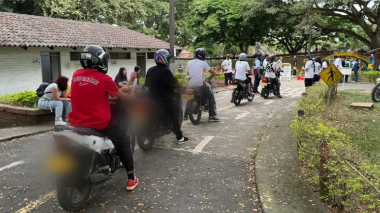 Buscan frenar los piques ilegales en el KM 18 con jornadas de formación para motociclistas