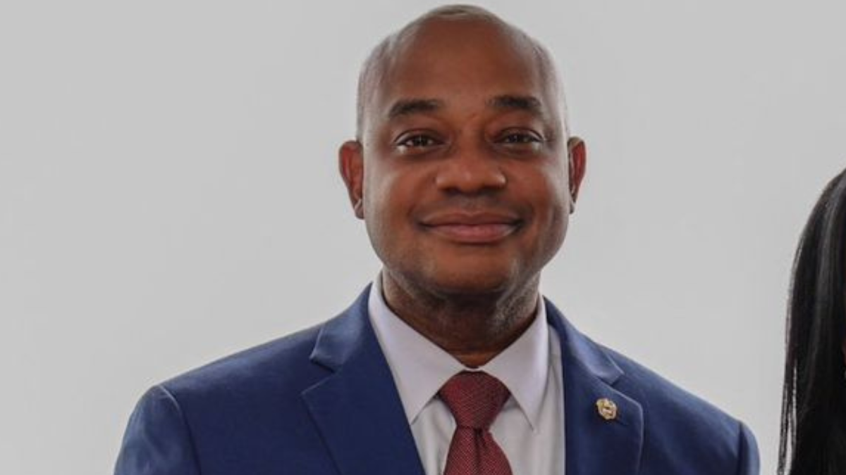 Luis Gilberto Murillo renunciaría a su aspiración presidencial y se sumaría a Iván Cepeda