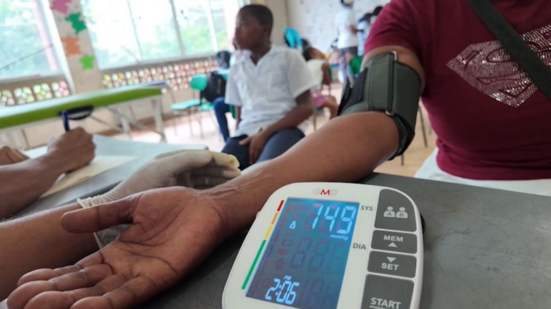 El 14 % de los colombianos podría sufrir hipertensión: autoridades del Valle lanzan alerta