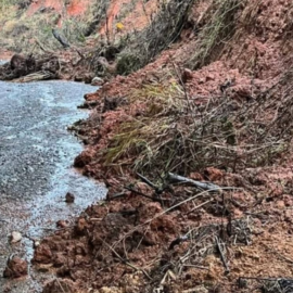 Inundaciones en Versalles dejan viviendas afectadas por desbordamiento de quebradas