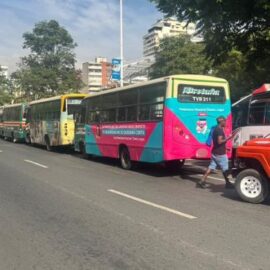 En vivo | Bloqueos en varios puntos de Cali por protesta de conductores de transporte público