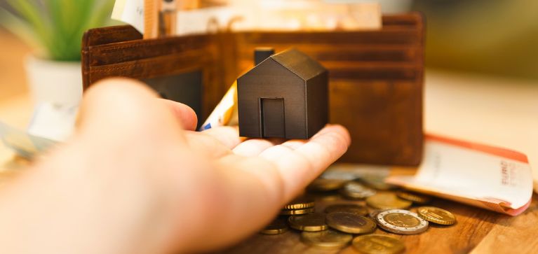 ¿Cómo funciona la imposición del salario en Colombia?