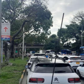 Cierres intermitentes colapsan la movilidad en varios corredores de Cali