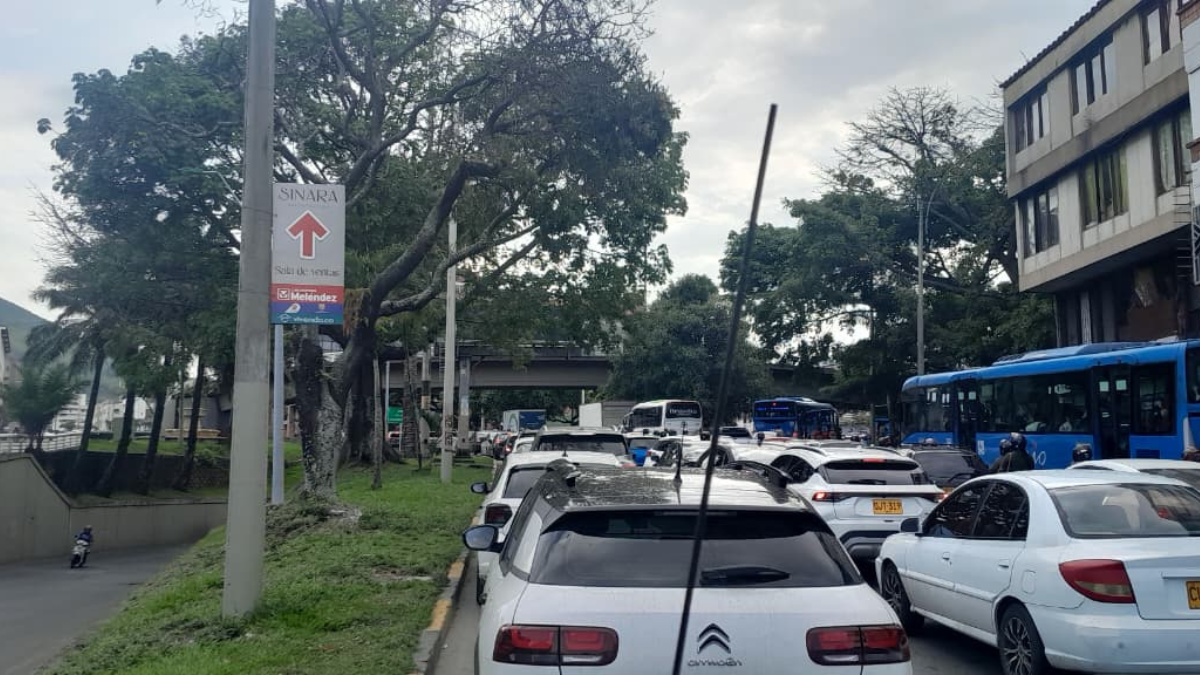 Cierres intermitentes colapsan la movilidad en varios corredores de Cali