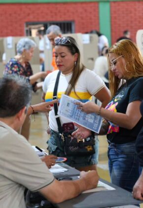 Registraduría y Procuraduría llaman a no usar celulares en puestos de votación