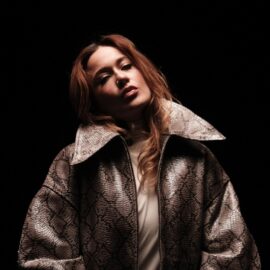 Laura Strada: una artista caleña que expande el pop latino desde la autenticidad