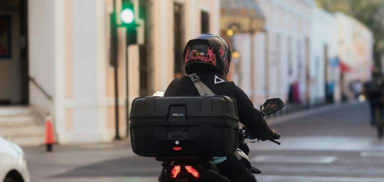 ¿Cada cuánto se debe suministrar aire a una llanta de moto? Ojo con la revisión