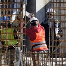 Desde julio habrá cambios clave para trabajadores: así serán los recargos y la jornada laboral