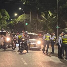 Operativos contra piques ilegales en Cali dejaron alrededor de 3.000 comparendos y 100 inmovilizaciones