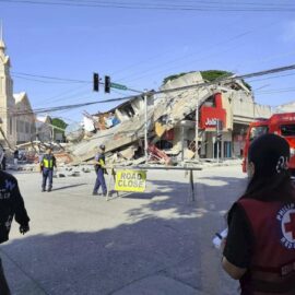 Asciende a 37 la cifra de fallecidos por el terremoto en Filipinas