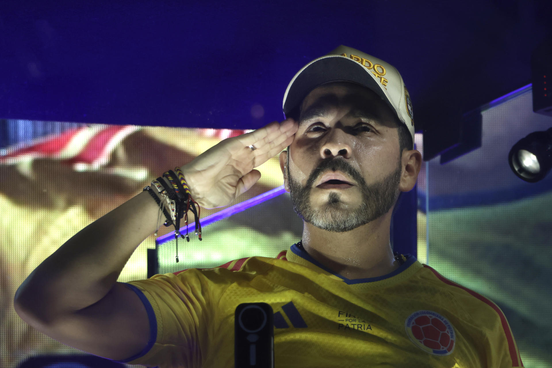 Analistas atribuyen victoria de Abelardo de la Espriella a estrategia emocional, marketing y antipetrismo