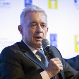 Expresidente Álvaro Uribe es citado a indagatoria por presuntos vínculos en masacres de El Aro y La Granja 