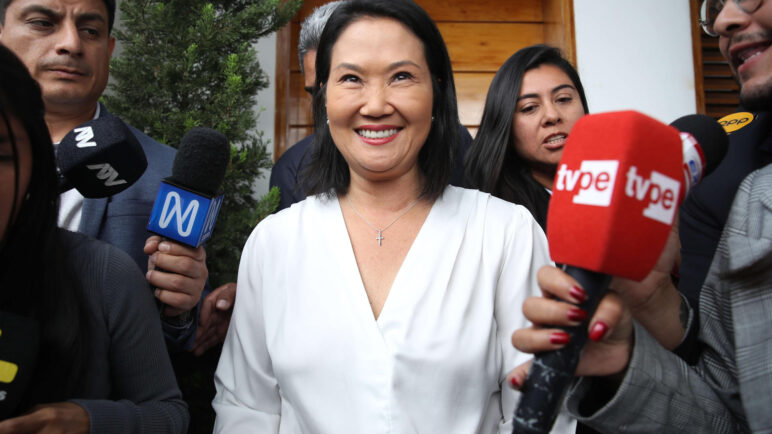 Elecciones en Perú: Fujimori vuelve a situarse por delante de Sánchez en la recta final del escrutinio