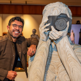 Video | Escultor caleño recibe importante reconocimiento por arte hecho de papel