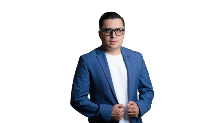 El activista Beto Coral fue detenido por agentes del ICE en EE. UU. y enfrenta una posible deportación