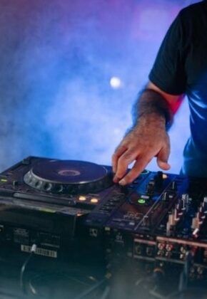 DJ de la Calle del Sabor denuncia hurto de sus equipos en el barrio San Antonio