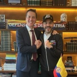 De La Espriella y Bernie Moreno coinciden en retornar a colombianos que pidan asilo en EE.UU.