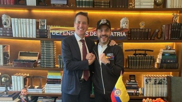 De La Espriella y Bernie Moreno coinciden en retornar a colombianos que pidan asilo en EE.UU.