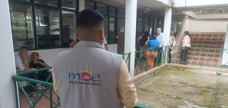 Directora de la MOE cuestiona rol de Petro en campaña de Cepeda: "Podría renunciar"