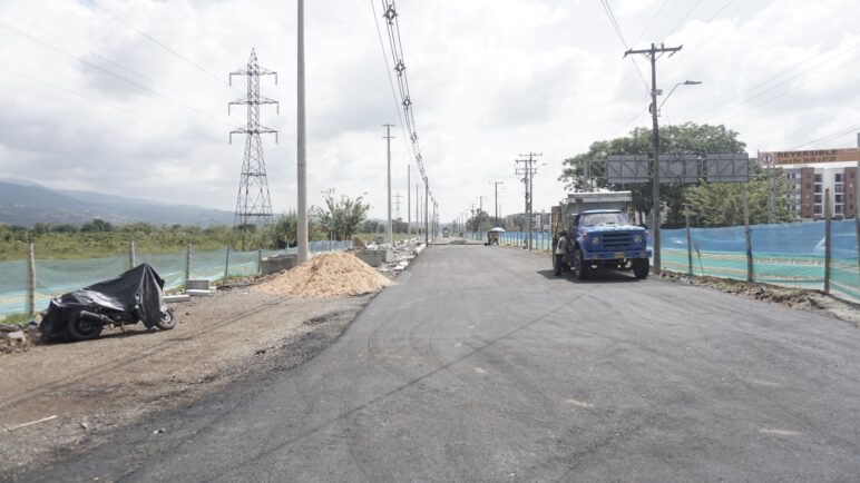 Avanzan las obras en la Avenida Cañasgordas: segunda calzada alcanza el 60 % de ejecución