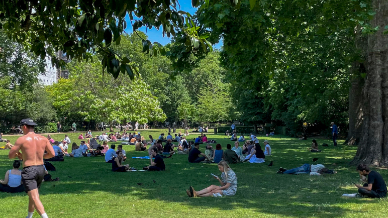 Países europeos declaran alerta roja por ola de calor que podría alcanzar los 40 grados Celsius