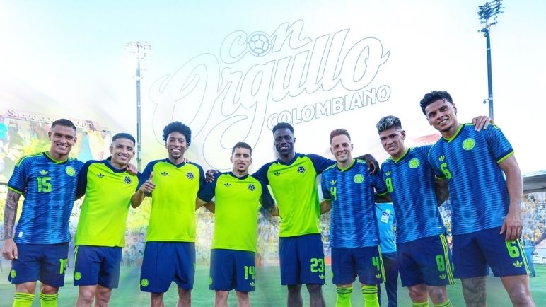 La Selección Colombia ya está en Guadalajara: hinchas la recibieron entre cantos y banderas