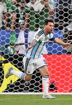 Lionel Messi y su nuevo récord en los Mundiales: ¡Goleada de Argentina y ecos para el '10'!